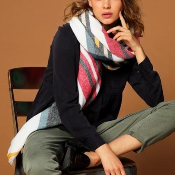 Urban Style Plaid Square Scarf - Multi Color - Picture 1 of 2